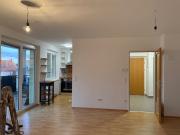 Helle, neu renovierte Zweizimmerwohnung mit großer...