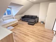 Helle renovierte 1 Zimmer DG Wohnung inkl. moderner...