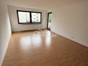 Helle & renovierte 2,5 Zimmer Wohnung mit Balkon –...