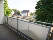 Helle, renovierte 3 Zimmer Wohnung mit Balkon und...