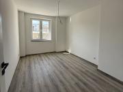 helle, renovierte 4 zimmer wohnung in top zustand zu...