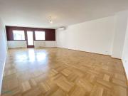 HELLE, RUHIGE WOHNUNG MIT LOGGIA UND GARAGE NÄHE...