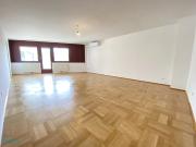 HELLE, RUHIGE WOHNUNG MIT LOGGIA UND GARAGE NÄHE...