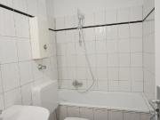 Helle, sanierte 2 Zimmer Wohnung mit Balkon und... Helle, sanierte 2 Zimmer Wohnung mit Balkon und...