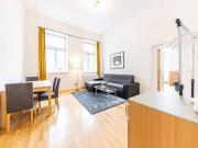 helle, sanierte 2 Zimmerwohnung in U3 Nähe