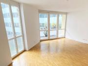 Helle, sehr ruhige 2 Zimmer Wohnung mit Balkon Ecke...