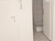 Helle Single Wohnung mit kleinem Gartenteil in ruhiger Lage