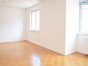 HELLE SINGLEWOHNUNG U Bahn Nähe