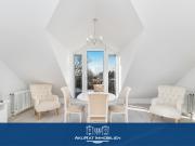 Helle, stilvolle 2 Zimmer DG Wohnung mit Südbalkon & TG...