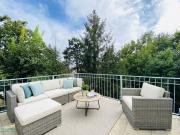 HELLE TERRASSENWOHNUNG IN RUHELAGE BEI DER HOHEN WARTE HELLE TERRASSENWOHNUNG IN RUHELAGE BEI DER HOHEN WARTE