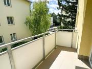 Helle, top sanierte 2 Zimmer Wohnung mit Balkon &...