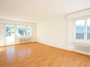 Helle und gemütliche 2.5 Zi. Wohnung mit Balkon