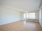 Helle und grosszügige 3.5 Zi. Wohnung im 1. OG