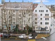 Helle und grosszügige 4.5 Zimmer Wohnung mit Balkon und...