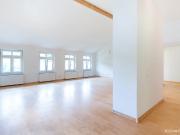 HELLE UND GROSSZÜGIGE 4 ZIMMERWOHNUNG IN IDYLLISCHER...