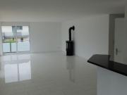 Helle und grosszügige Wohnung in ruhiger Überbauung