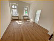 helle und moderne 2 Raum Wohnung mit Balkon und Mamor...