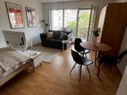 Helle und moderne Wohnung mit großem Balkon direkt am...