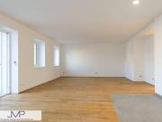 Helle und ruhige 3 Zimmer DG Wohnung mit super...