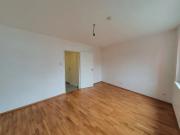 Helle und top ausgestattete Neubauwohnung mit Loggia...