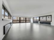 Helle und voll ausgebaute Büro und Gewerbefläche am...