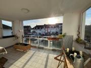 Helle Wohnung 80,5m² Balkon/Loggia Stellplatz Einbauküche