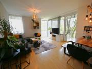 Helle Wohnung mit Balkon in den grünen Innenhof &...