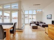 Helle Wohnung mit Dachterrasse an der Theresienhöhe