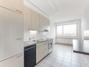 Helle Wohnung mit einem Jahr Einstellplatz gratis!