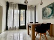 Helle Wohnung mit großer überdachter Terrasse und...