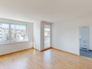 Helle Wohnung mit schöner Aussicht und bester Anbindung