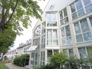Helle, neu renovierte 4 Zimmer Wohnung mit Wintergarten,...
