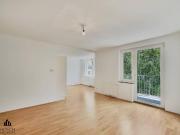 Helle, zentral begehbare 3 Zimmer Wohnung mit Balkon in...