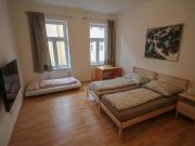 Helle Zwei Zimmer im 2.OG in ruhiger Lage | U Bahn Nähe