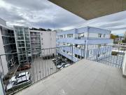 Helle Zwei Zimmer Wohnung mit Balkon und...