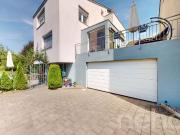 Helles Familienhaus mit Gartenparadies | dreamo. Ch