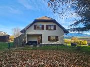 Helles freistehendes Haus mit Garten und großem...