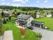 Helles Minergie AAA Einfamilienhaus mit freiem Blick