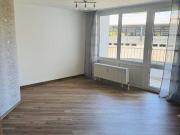 Helles und modernes Apartment mit Loggia