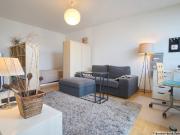 Helles und modernes möbliertes Apartment mit Balkon Nähe...