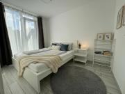 Helles Wohngefühl mit Wintergarten – 2 Zimmer Wohnung...