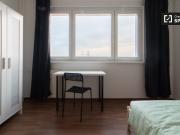 Helles Zimmer zur Miete in 5 Bett Wohnung, Lichtenberg,...