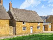 Hempton, Banbury OX15, 3 bed cottage to rent, £2,250 pcm...