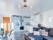 Henconner Lane, Bramley, 2 Bedroom Apartment