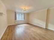 Hencroft Street South, Slough, Berkshire SL1, 2 bed flat...
