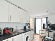 Hendon Way, Cricklewood, Studio Flat For