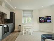 Henleaze Road, Bristol BS9, 3 bed flat to rent, £2,400...