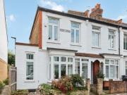 Herbert Gardens, Strand On The Green, 3 Bedroom End
