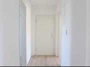 Herborn: Sanierte 4 Zi. Wohnung mit Balkon & Garage
