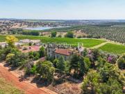 Herdade com Solar, Vinha e Anexos